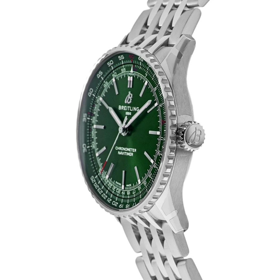 Navitimer Automatic 41 — Green detail 1